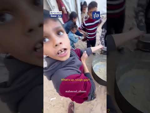 لم يجد وعاءً فاستخدم يديه كوعاء #shorts #shortvideo #short #shortsvideo