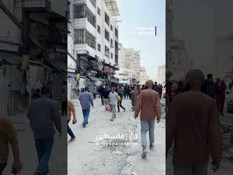 يتكدسون أمام المخابز في القطاع  #shortsvideo #shortvideo #shorts #short
